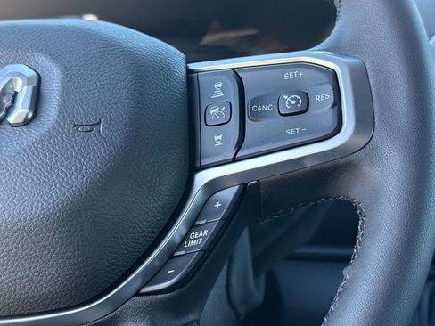 New 2026 RAM 2500 Big Horn AWD/4WD image 32