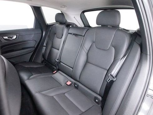 Certified 2025 Volvo XC60 B5 Plus w/ Climate Package AWD/4WD image 26