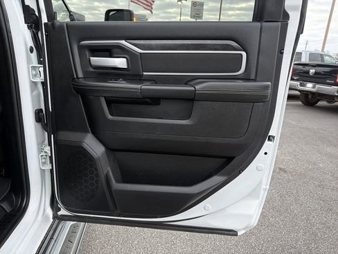 Used 2024 RAM 2500 Big Horn w/ Bed Utility Group image 18