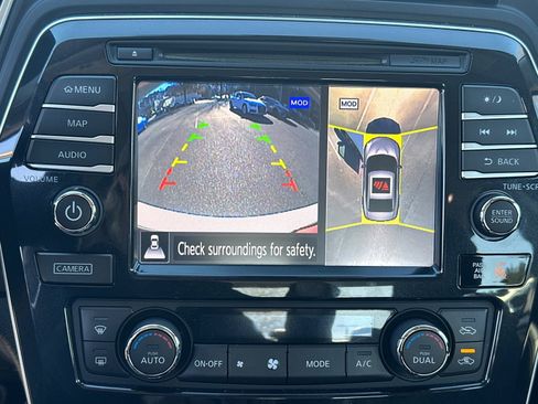 Used 2017 Nissan Maxima Platinum image 29