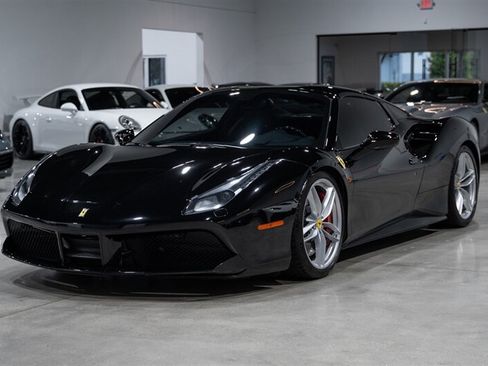 Used 2018 Ferrari 488 Spider RWD image 11