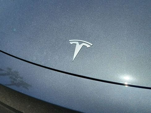 Used 2025 Tesla Model 3 Long Range AWD/4WD image 29