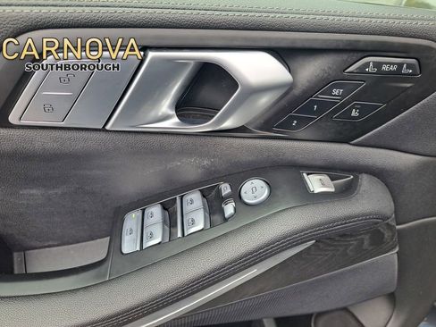 Used 2022 BMW X7 xDrive40i image 25