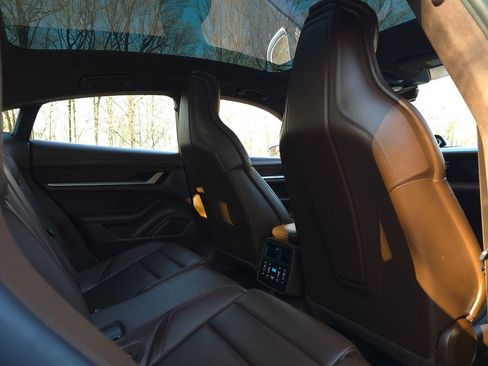 Used 2020 Porsche Taycan Turbo image 20