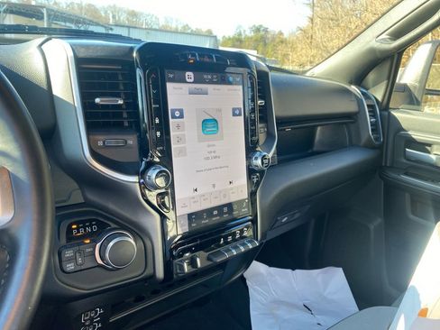 Used 2024 RAM 2500 Big Horn w/ Safety Group image 23