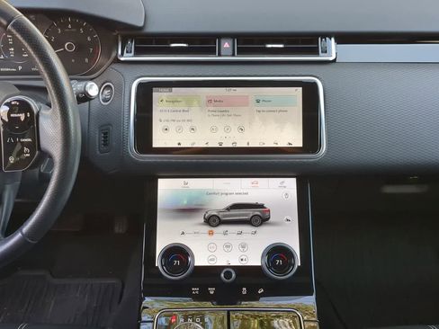 Used 2019 Land Rover Range Rover Velar S image 28