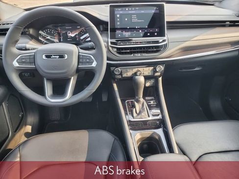 Used 2025 Jeep Compass Limited w/ Sun & Sound Group AWD/4WD image 26