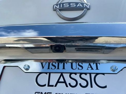 Used 2023 Nissan Maxima Platinum w/ Sport Mat Group FWD image 8