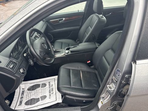 Used 2010 Mercedes-Benz C 300 4MATIC Sedan image 7