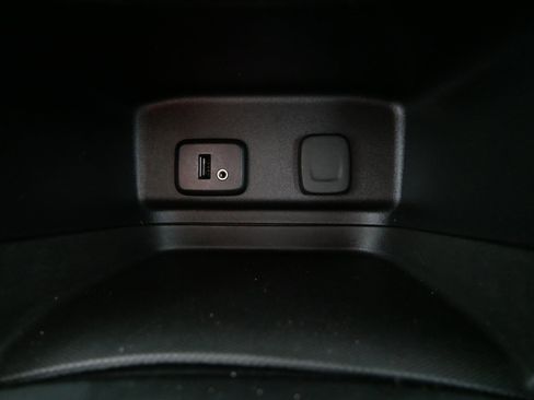 Used 2018 Chevrolet Equinox LT w/ LPO, Protection Package FWD image 29
