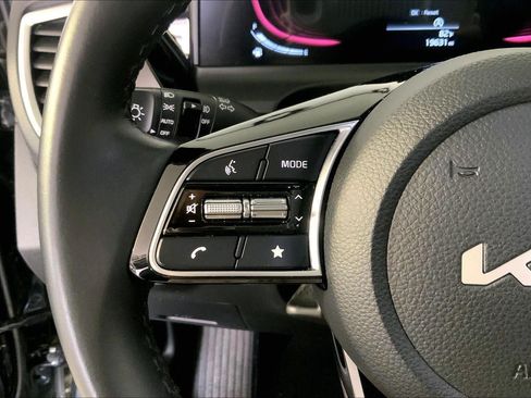 Certified 2025 Kia Seltos S FWD image 18