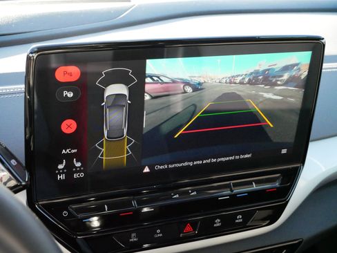 Certified 2023 Volkswagen ID.4 Pro S image 28