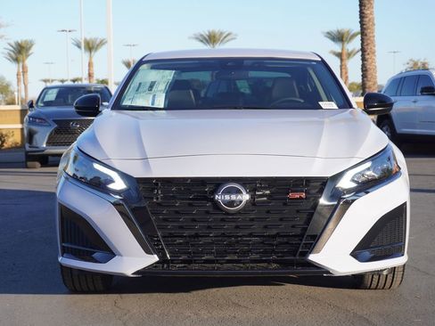 Used 2025 Nissan Altima 2.5 SR image 5