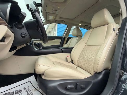 Used 2017 Nissan Maxima Platinum image 13