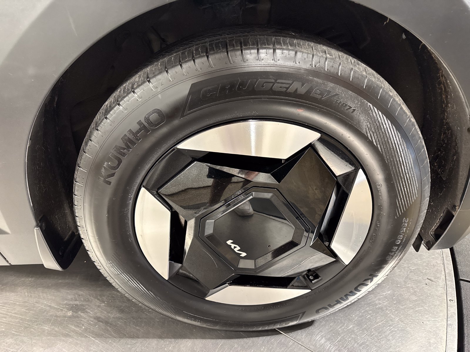 Certified 2024 Kia EV9 Wind AWD/4WD image 28