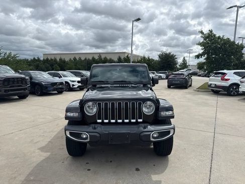 Used 2020 Jeep Wrangler Unlimited Sahara AWD/4WD image 2