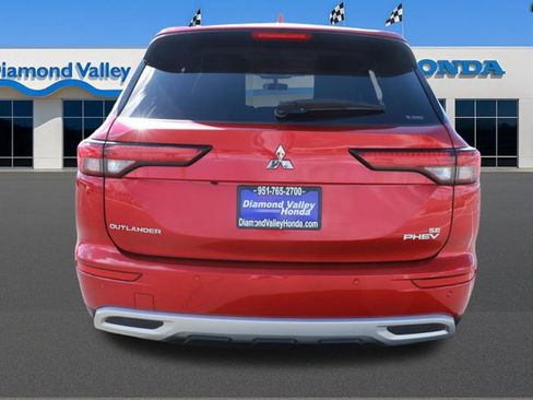 Used 2024 Mitsubishi Outlander 4WD Plug-In Hybrid image 5
