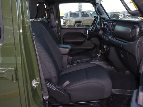 Used 2020 Jeep Wrangler Unlimited Sport S AWD/4WD image 25