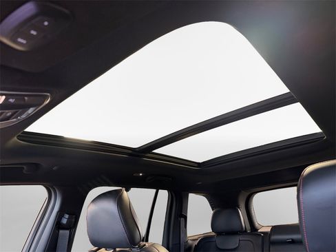 Used 2022 Jeep Grand Cherokee Trailhawk image 23