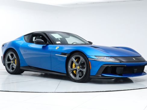 Certified 2025 Ferrari 12Cilindri RWD image 38