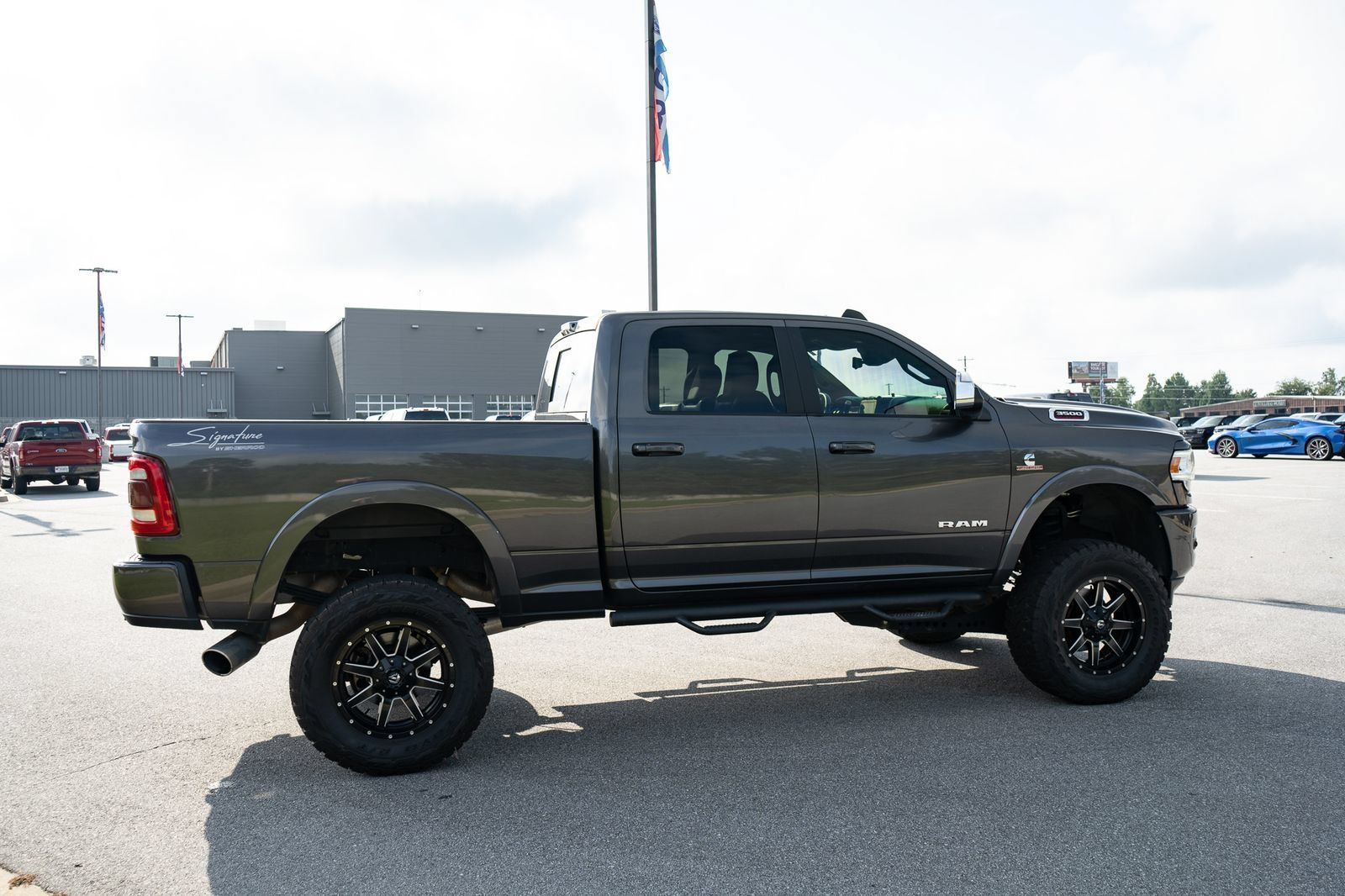 Used 2022 RAM 3500 Laramie AWD/4WD image 10
