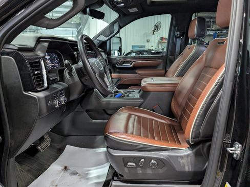 Used 2024 GMC Sierra 2500 Denali Ultimate AWD/4WD image 9
