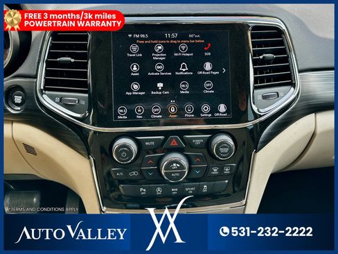 Used 2022 Jeep Grand Cherokee Laredo E image 32
