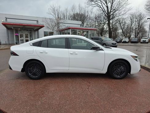 New 2026 Nissan Sentra SV FWD image 3