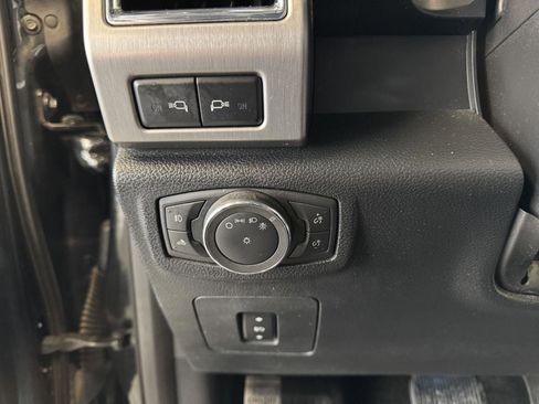 Used 2015 Ford F150 Platinum w/ Equipment Group 701A Luxury image 15