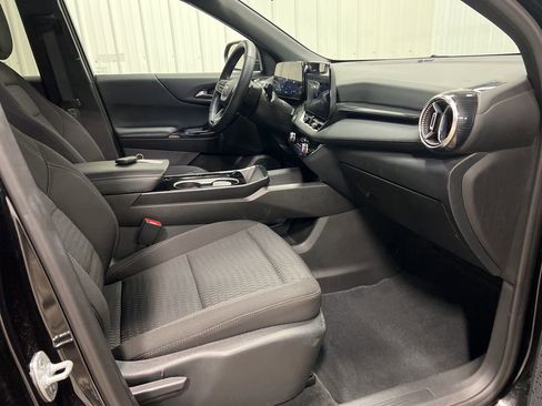 Certified 2025 Chevrolet Equinox LT AWD/4WD image 8