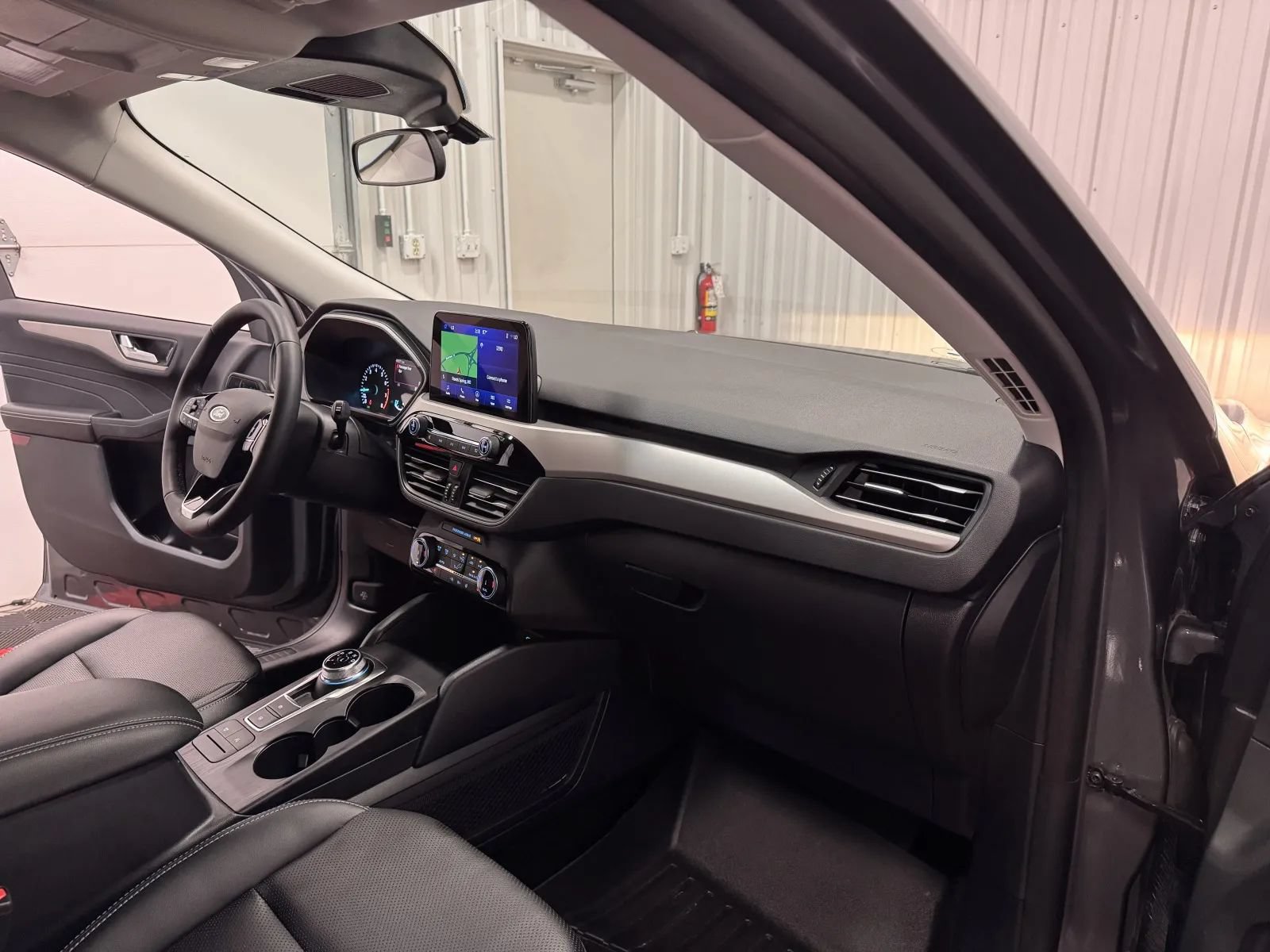 Used 2022 Ford Escape SEL FWD image 43