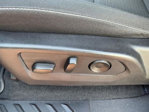 Used 2024 Chevrolet Colorado LT w/ LT Convenience Package II image 13