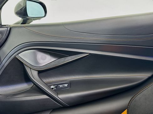 Used 2026 McLaren 750S Spider image 15