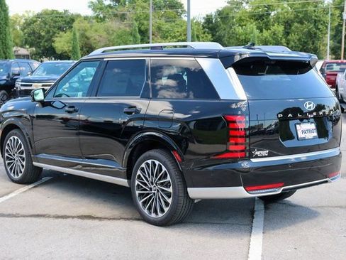 New 2026 Hyundai Palisade Calligraphy FWD image 3