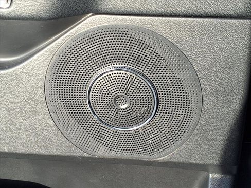 Used 2024 Ford Expedition Max XLT image 23