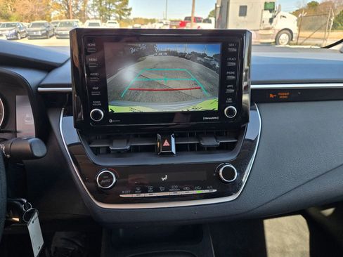 Used 2022 Toyota Corolla LE image 7