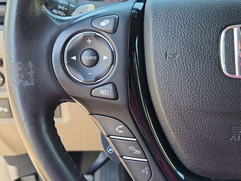 Used 2017 Honda Pilot Elite image 22