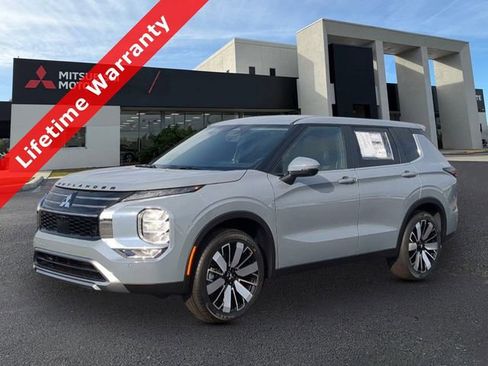 New 2026 Mitsubishi Outlander SE FWD image 1