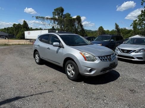 Used 2013 Nissan Rogue S w/ Special Edition Pkg AWD/4WD image 3