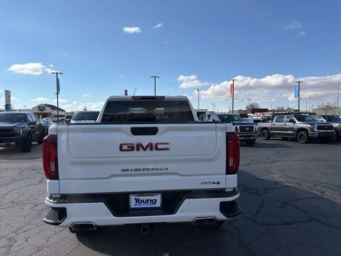 Used 2023 GMC Sierra 1500 AT4 image 9