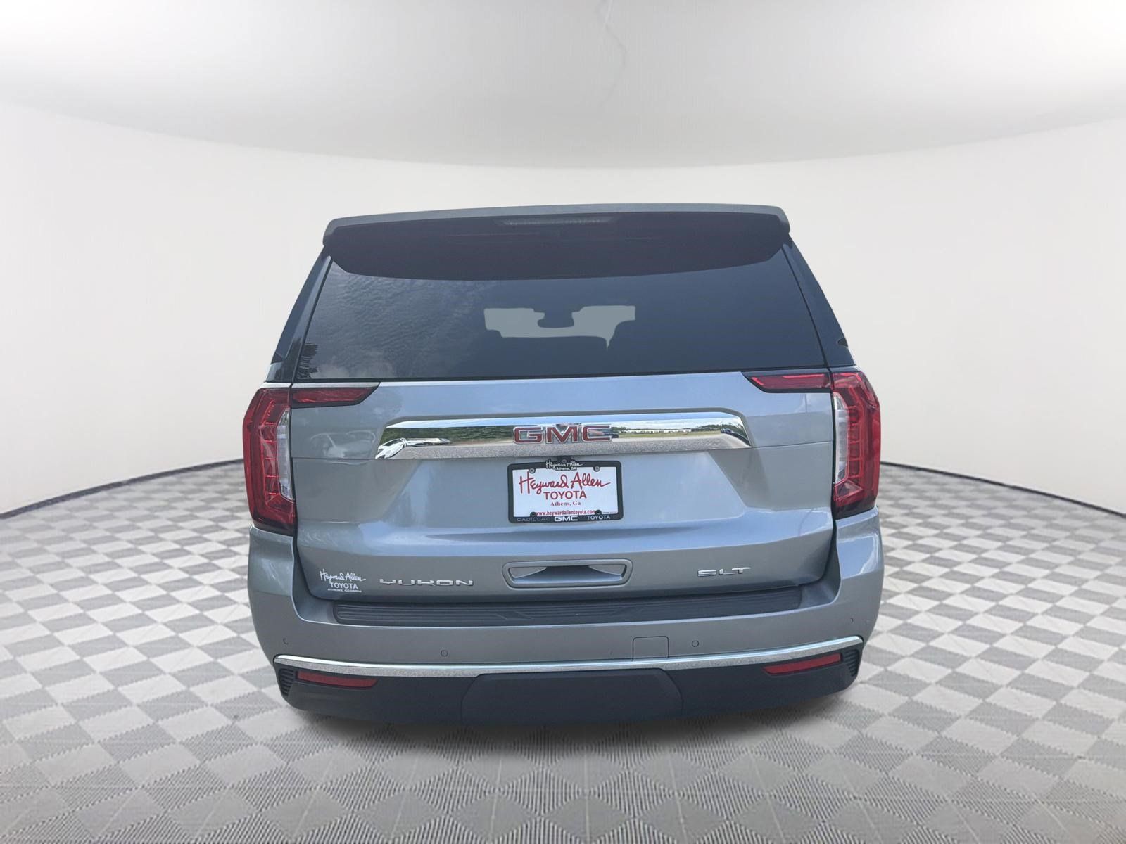 Used 2024 GMC Yukon SLT w/ SLT Luxury Package AWD/4WD image 16