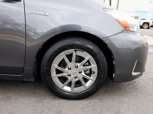 Used 2017 Toyota Prius V Four image 25