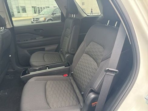 Certified 2023 Nissan Pathfinder SV w/ SV Premium Package AWD/4WD image 20