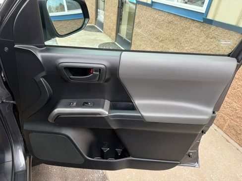 Used 2017 Toyota Tacoma SR5 w/ Tow Package image 24