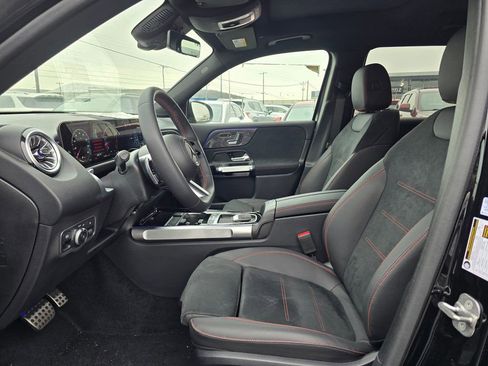 New 2024 Mercedes-Benz GLB 250 image 21