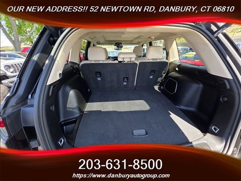 Used 2022 Jeep Grand Cherokee Limited AWD/4WD image 4