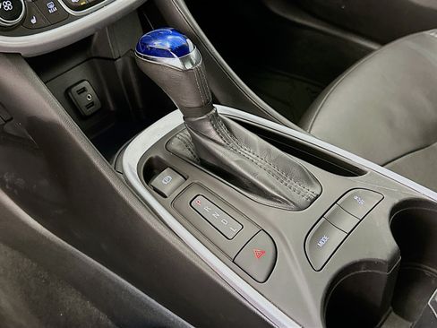 Used 2018 Chevrolet Volt LT w/ Comfort Package FWD image 25