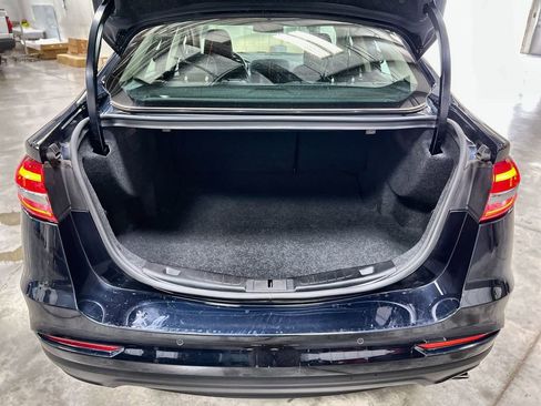 Used 2020 Ford Fusion SE FWD image 26