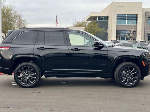 New 2026 Jeep Grand Cherokee Limited image 3