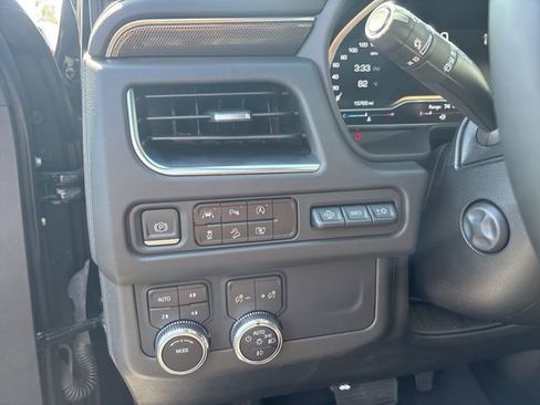 Certified 2023 GMC Yukon XL AT4 w/ AT4 Premium Package AWD/4WD image 9